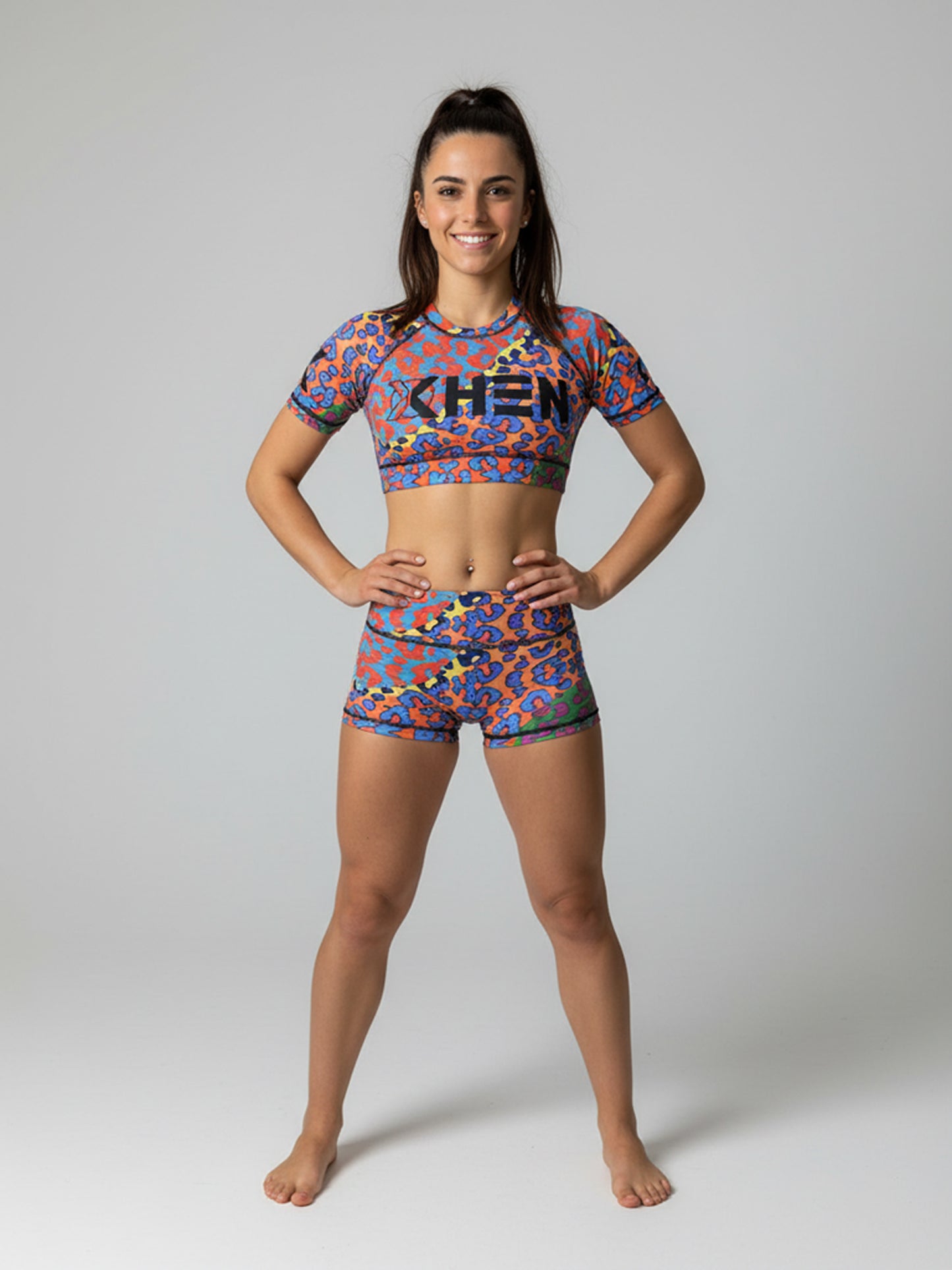 Crop Top Wildcore Tirante Ancho para Mujer - Top Deportivo Animal Print Neón Crosstraining | XHEN